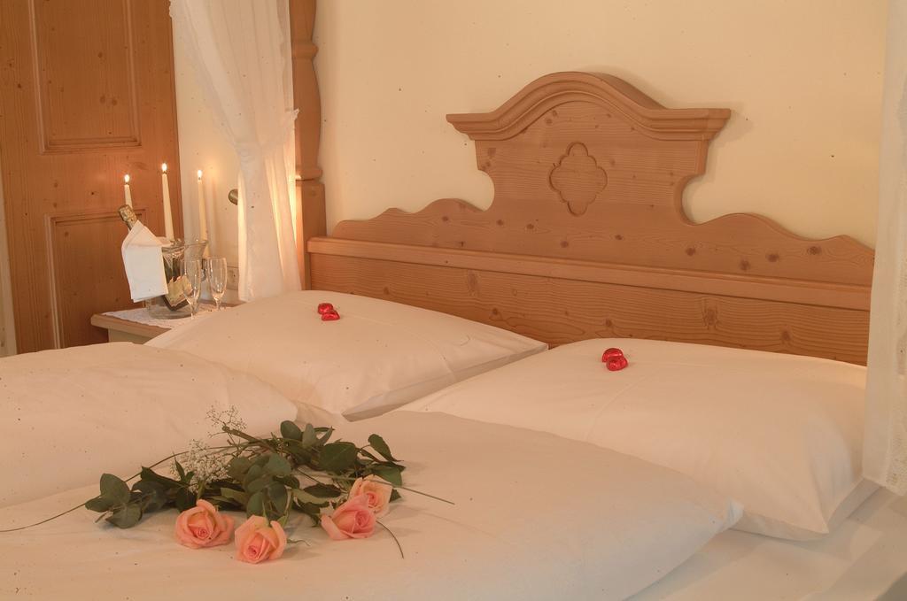 Hotel Koenig Laurin San Genesio Atesino Luaran gambar