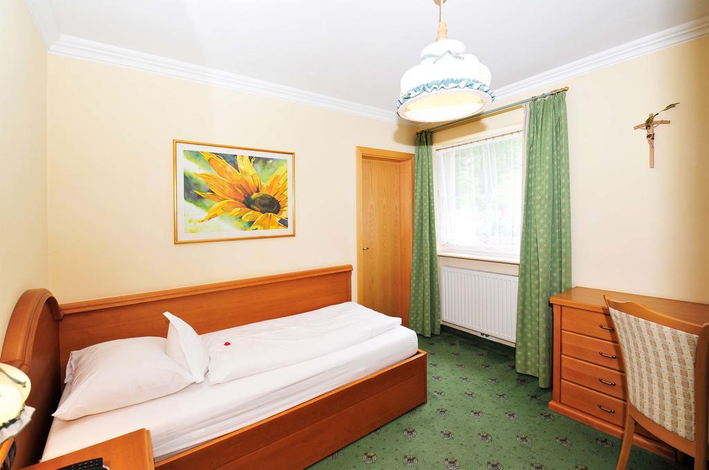 Hotel Koenig Laurin San Genesio Atesino Luaran gambar