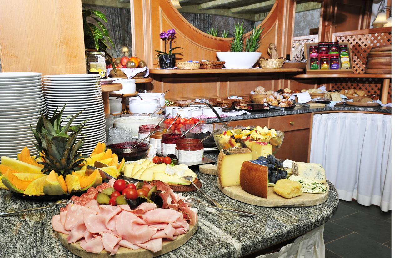 Hotel Koenig Laurin San Genesio Atesino Luaran gambar